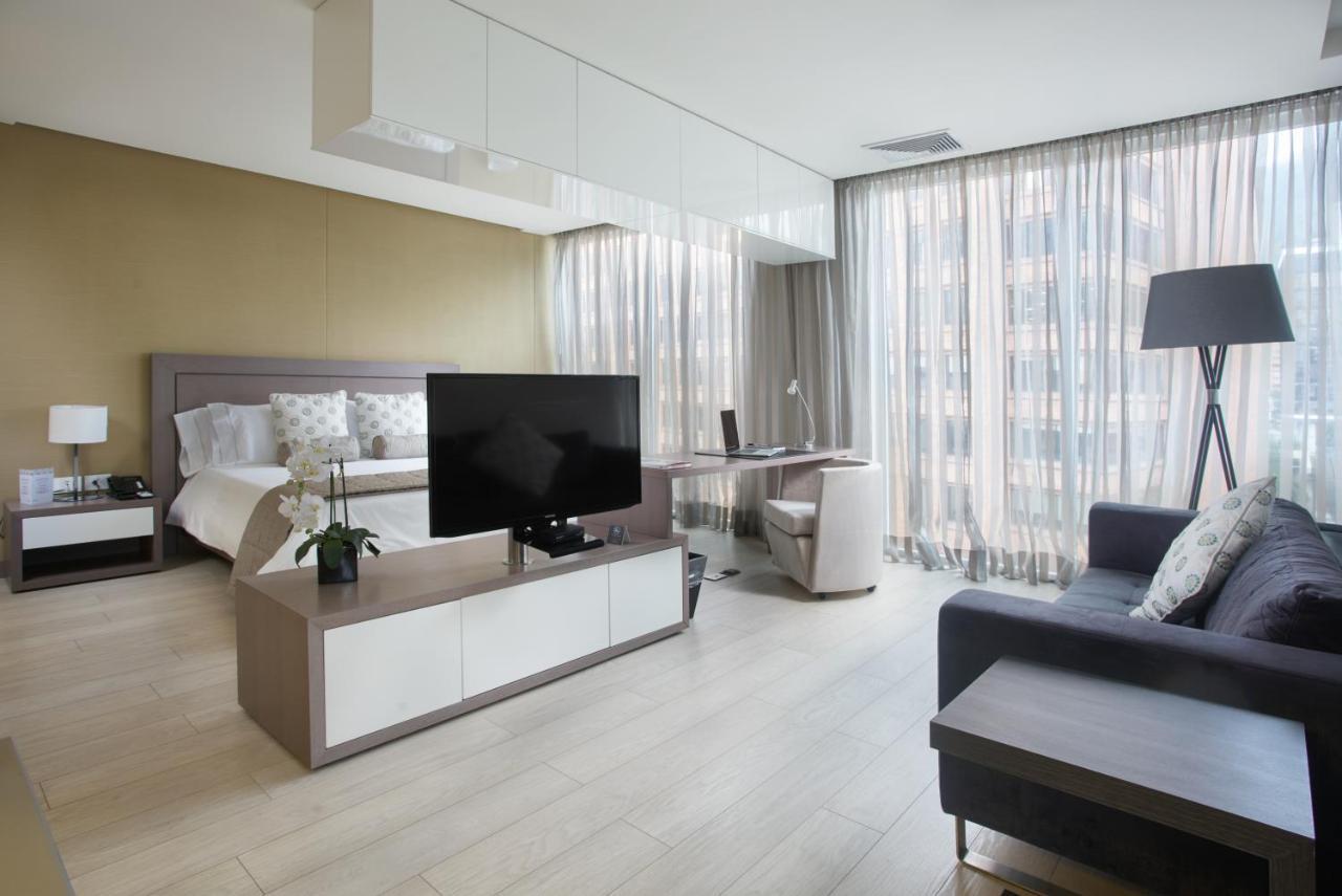 Hotel 100 Luxury Suites By Preferred Bogotá Eksteriør billede A suite at the hotel