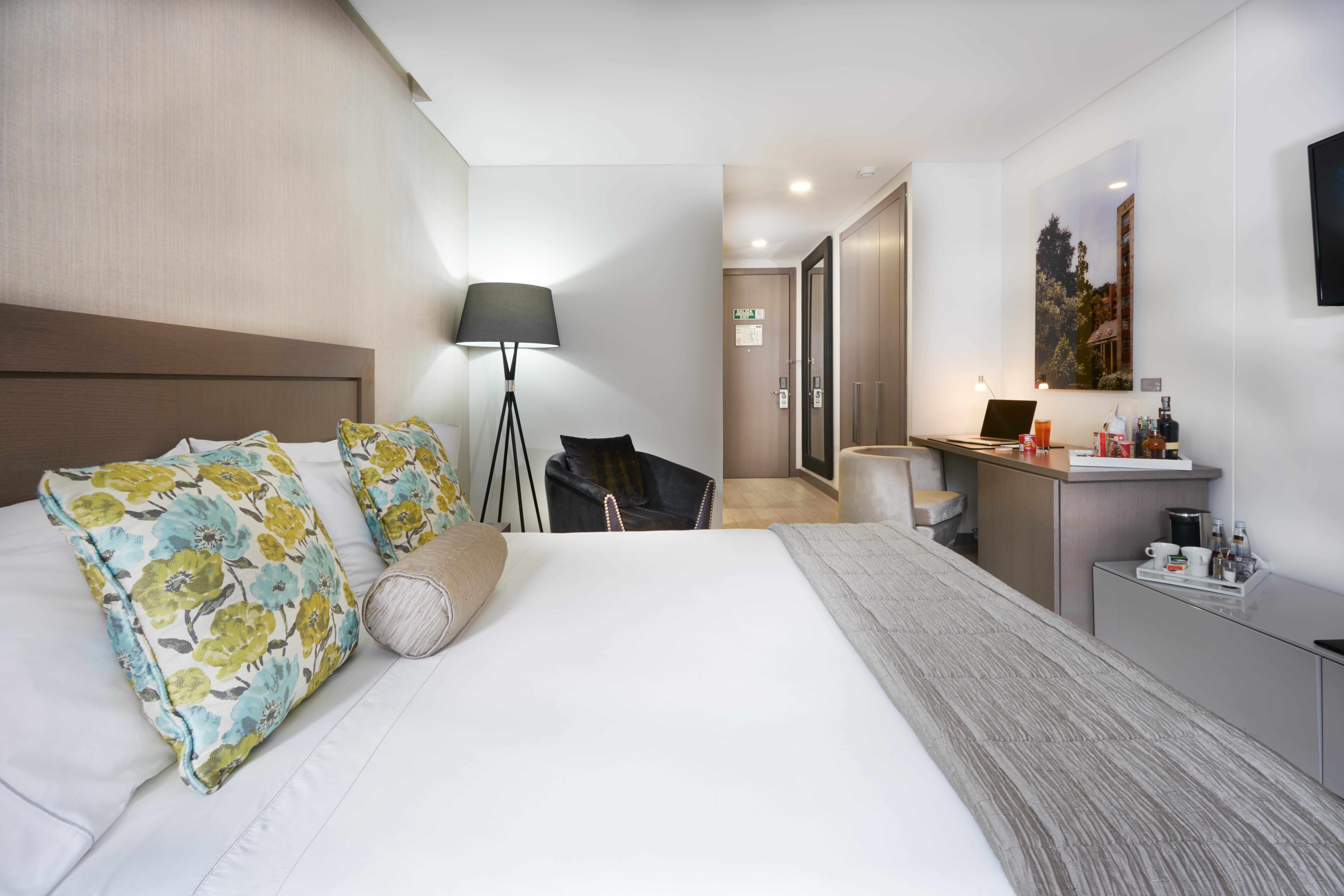 Hotel 100 Luxury Suites By Preferred Bogotá Eksteriør billede Deluxe Room