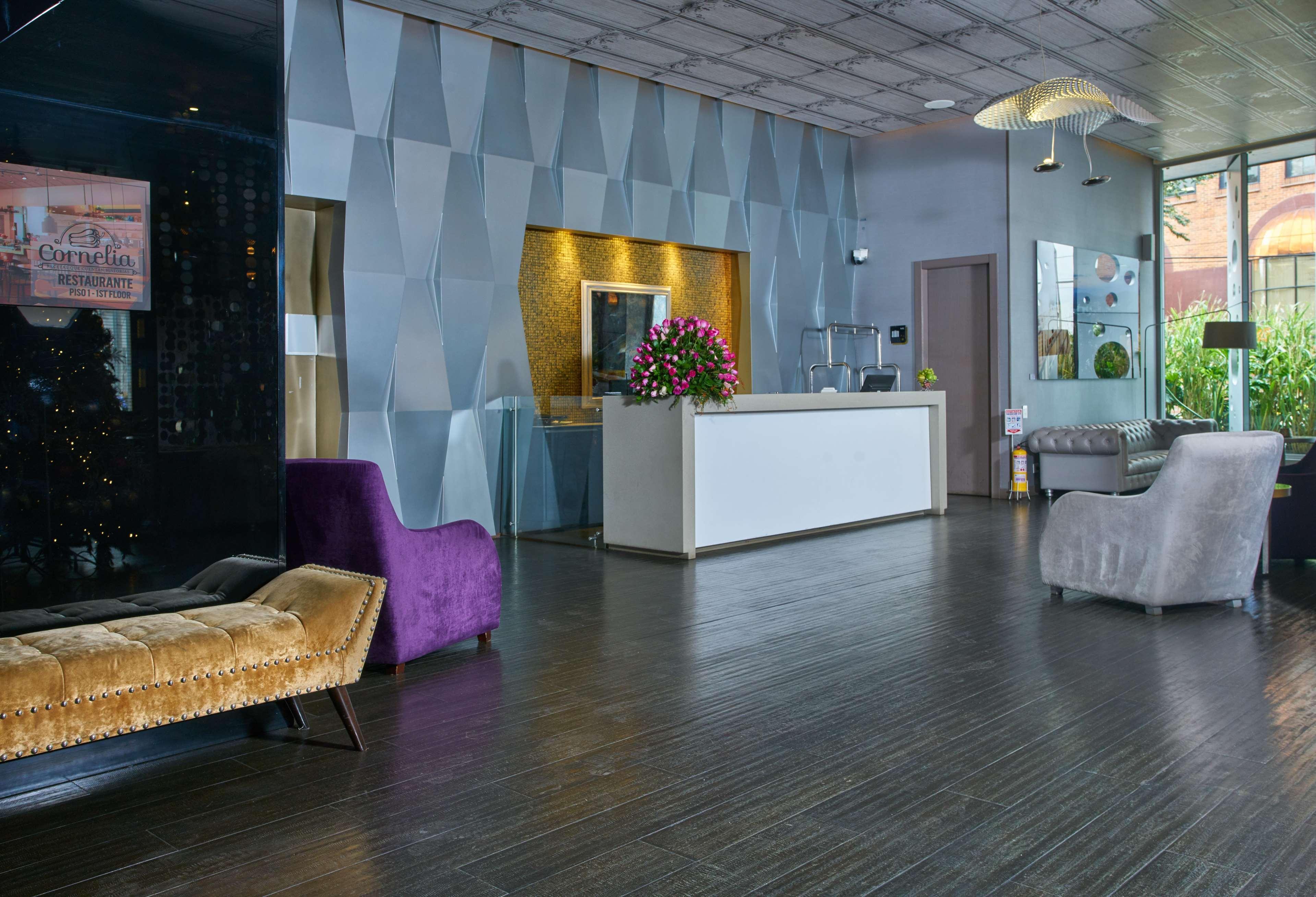 Hotel 100 Luxury Suites By Preferred Bogotá Eksteriør billede Lobby