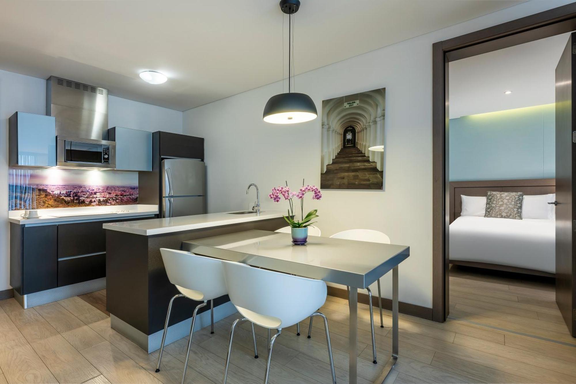 Hotel 100 Luxury Suites By Preferred Bogotá Eksteriør billede