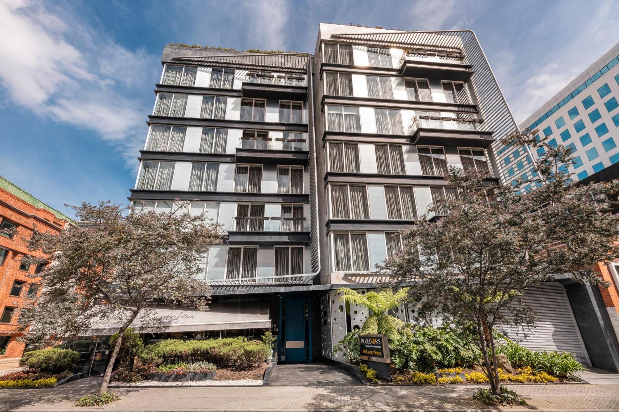 Hotel 100 Luxury Suites By Preferred Bogotá Eksteriør billede The building in 2019