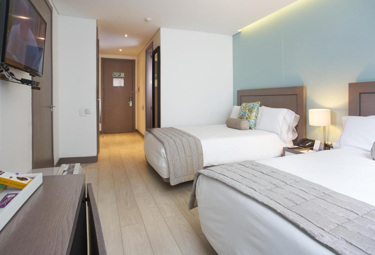 Hotel 100 Luxury Suites By Preferred Bogotá Eksteriør billede A room at the hotel
